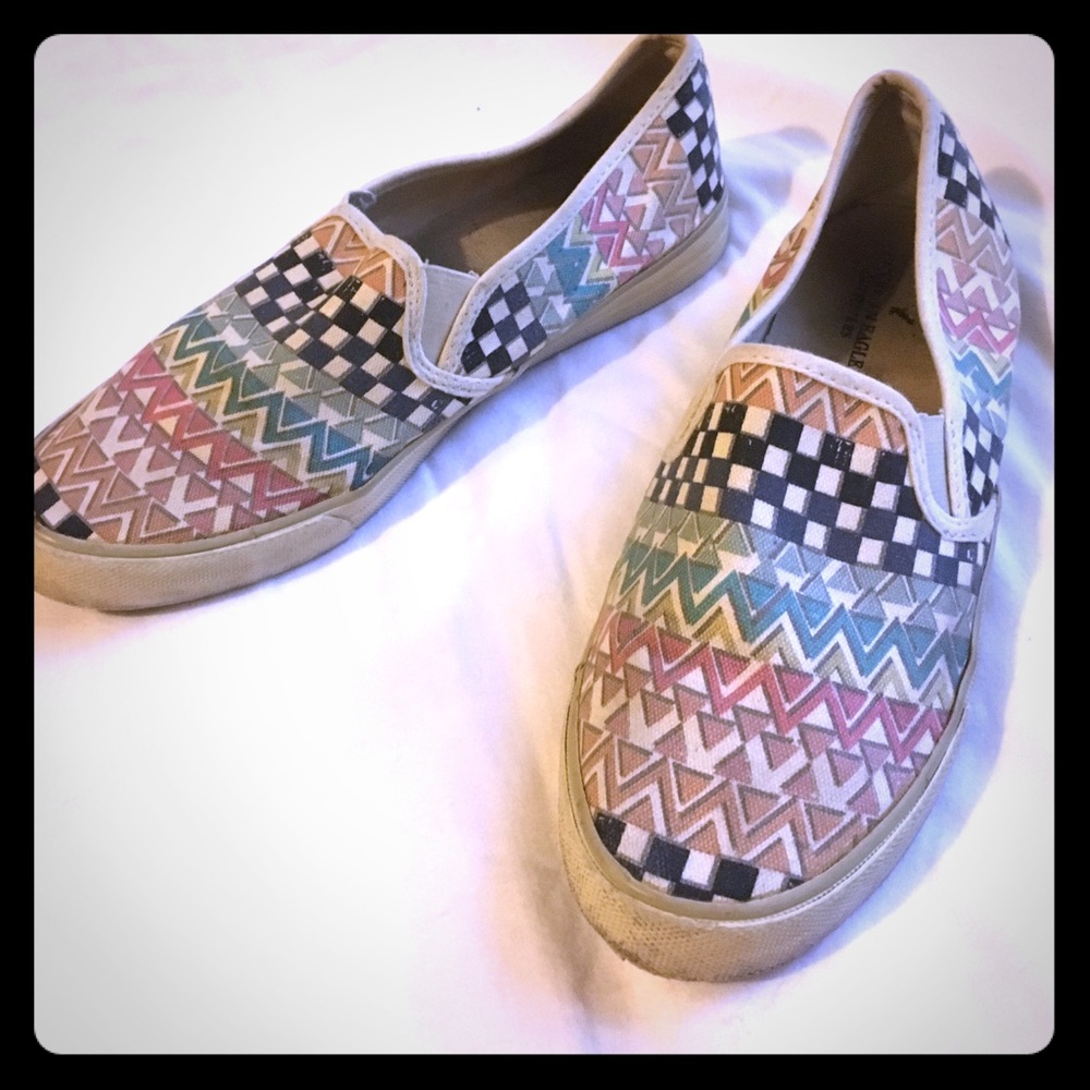 Patterned slip on sneakers American Eagle